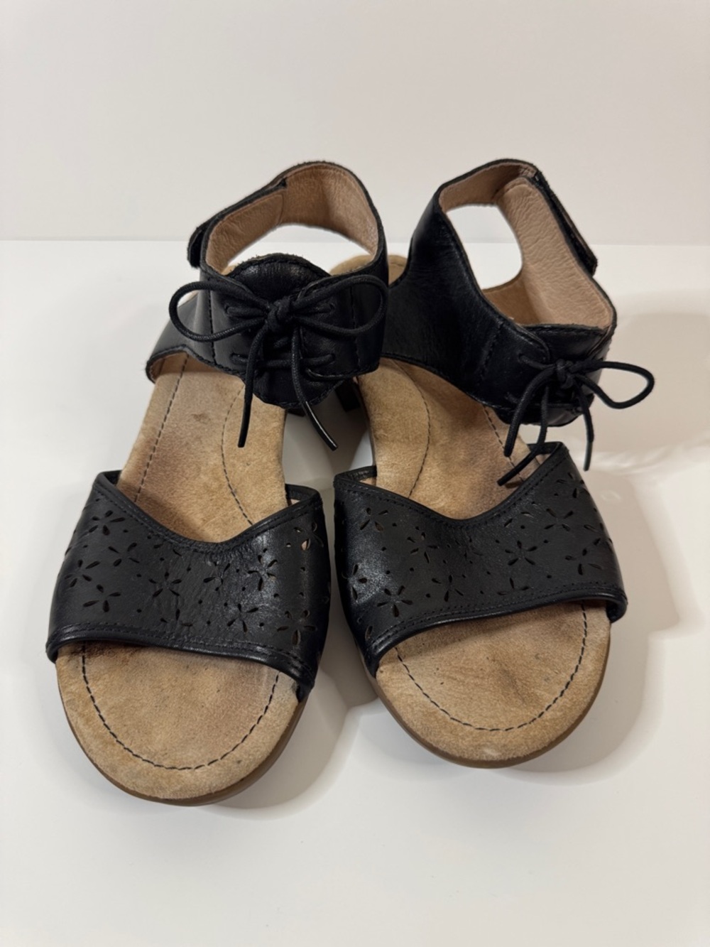 Dansko Liz Lace-Up Laser-cut Block Heel Sandal size 40